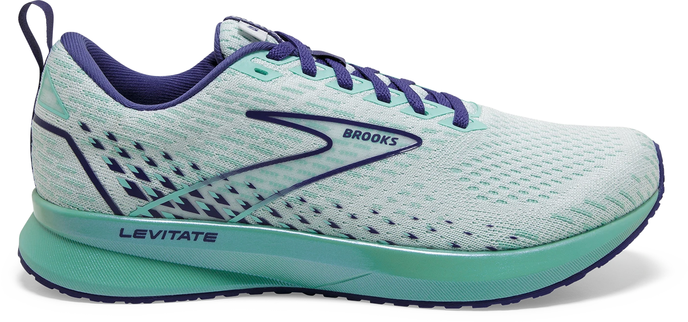 Women's Levitate 5 (127 - White/Navy Blue/Yucca)